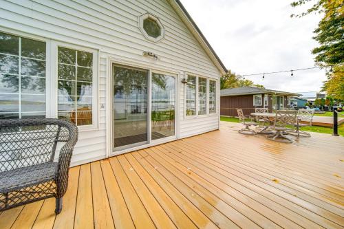 Waterfront Chautauqua Lake Home with Stunning Views in Jamestown, USA