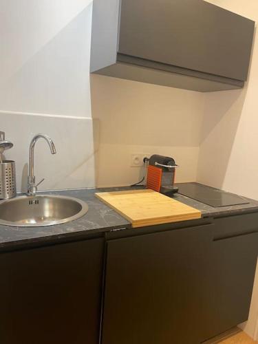 virtuve, Studio de charme in Ennetieres-en-Weppes (Nord-Pas-de-Calais)