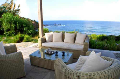 Létesítmények, Beach Villa Pantheon in Pomos