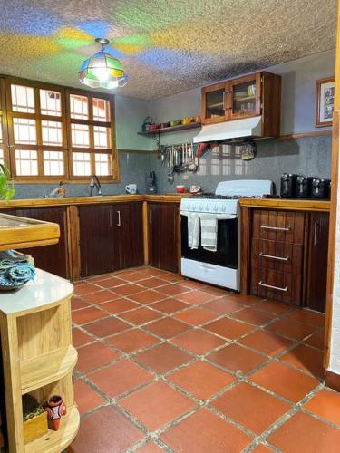 Kitchen, Casa Rustica con jardines en excelente ubicacion in Margarita Island