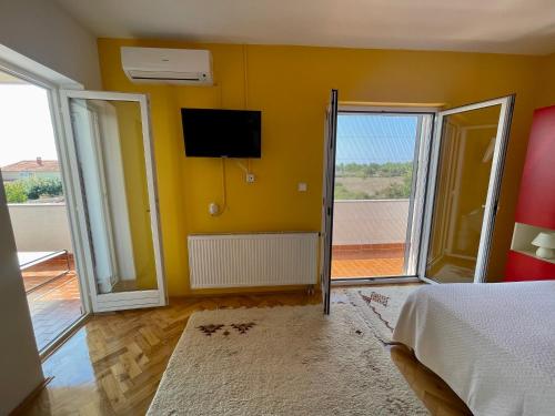 Ana Guest House - image 5