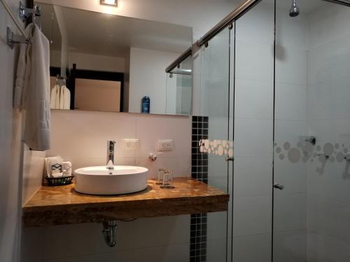 Standard Double Room image 7