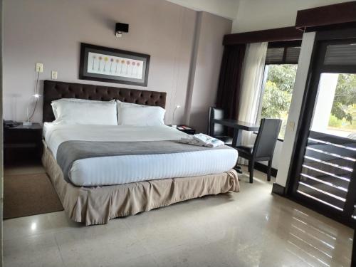 Superior Double Room image 5