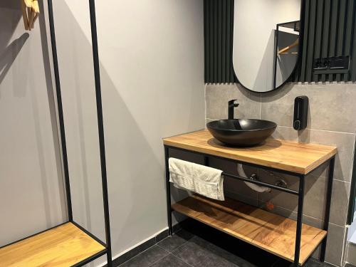 Mickitos Square Rooms and Apartments 2