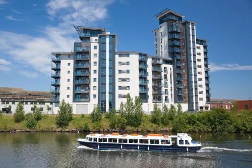 Cardiff Bay, City centre apartment Room Type - Two-Bedroom Apartment
