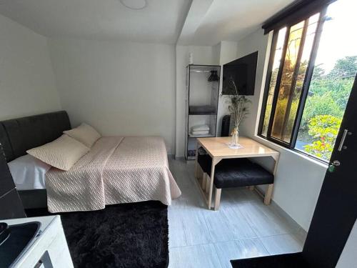 Hermoso Aparta Estudio 7 minutos del Aeropuerto in 엘 오소