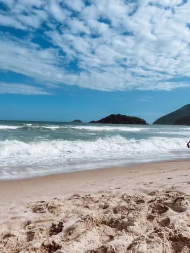Hostel Casa Jambo Guaruja in กวารุจ้า