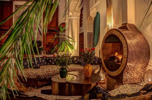 Riad Almaz image