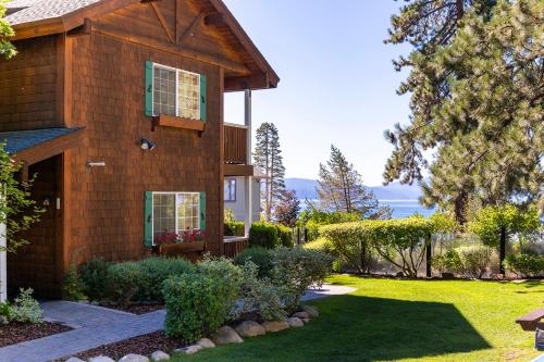 Hotelli välisilme, Red Wolf Lakeside Lodge in Tahoe Vista (CA)