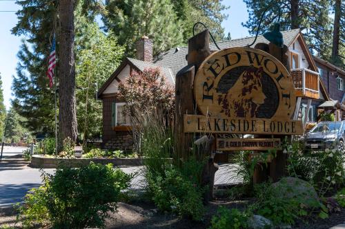 Red Wolf Lakeside Lodge - Accommodation - Tahoe Vista