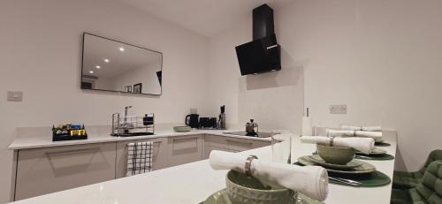 Abbey Corner By Nivaas 4-Located in the heart of the city centre-5 minute walk to train station-20 minutes to London via train, Reading (photo 7)