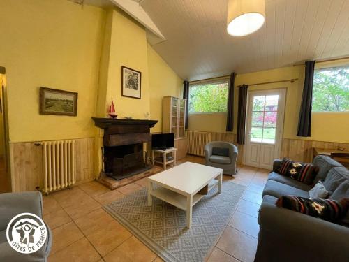 Maison rénovée avec piscine chauffée privative près de Challans et Aizenay - FR-1-426-258 (Maison renovee avec piscine chauffee privative pres de Challans et Aizenay - FR-1-426-258) in Saint-Christophe-du-Ligneron