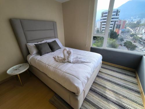 Three-Bedroom Apartment with View image 10