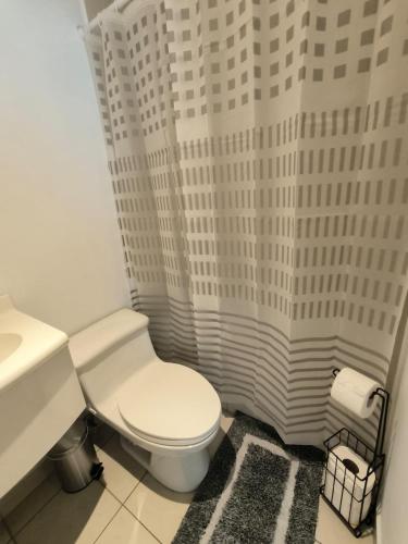 Three-Bedroom Apartment with View image 2