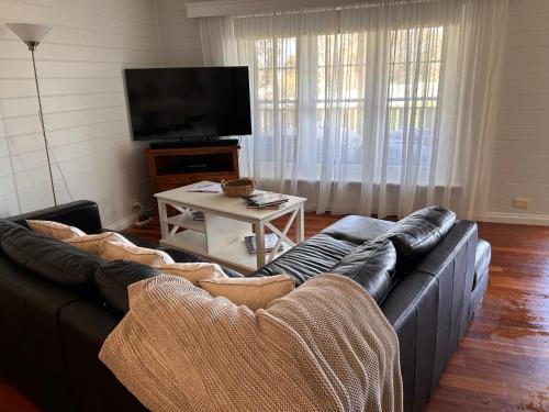 Dunes - Elegant Beach Villa with huge heated swim spa, Port Fairy (fotografie 9)
