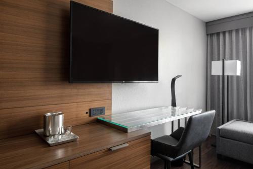 New Orleans Marriott Warehouse Arts District