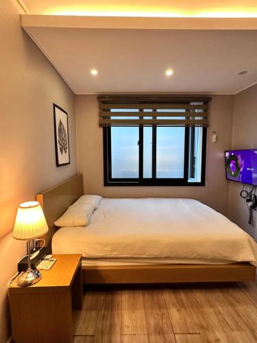 Goldenbay Residence & Pension