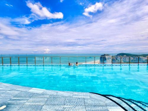 Oasis Suites - The Song, Infinity Pool & Gymt - 수영장