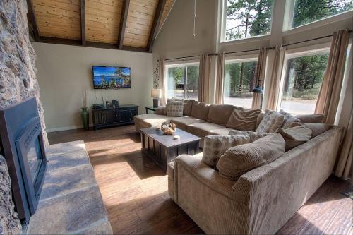 Snowshoe Chalet cabin