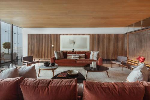 606122104 The Ritz-Carlton, Mexico City