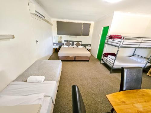 Green Door Motel in อัลเบอรี่