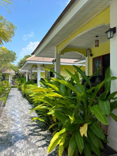 Thipburee Resort in Sichon
