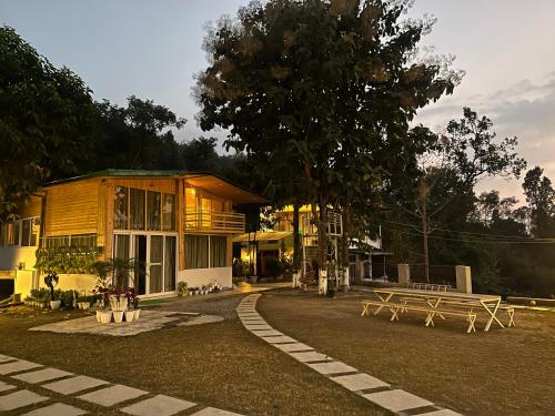 Saraiville- A Boutique Riverside Resort