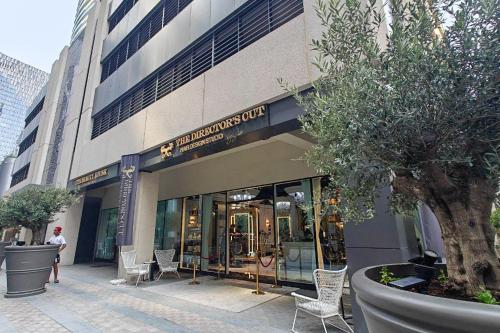 Dunya Tower Luxury and 2 min walk to Dubai Mall and Burj Khalifa in heart of Downtown