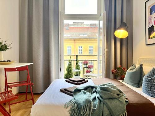 Sunlit - Prague Apartment, Прага (фото 5)