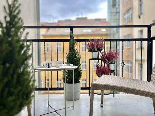 Sunlit - Prague Apartment, Прага (фото 8)