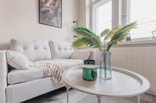 Nordstay - Urban Retreat near Hietaniemi Beach self check-in, Helsinki