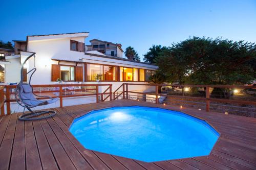 Appartamento in Villa con Terrazzo e Vista Golfo