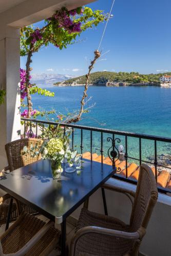 Balkons/terase, Apartmani Ružica (Apartmani Ruzica) in Zastražišće
