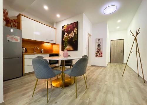 The Maze Apartment, Любляна