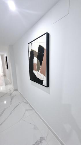Three-Bedroom Apartment with Balcony image 2