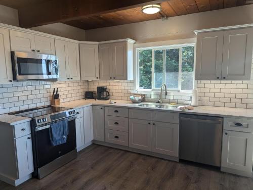 The Cedar House in Otter Rock (OR)