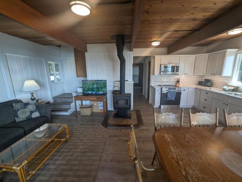 The Cedar House in Otter Rock (OR)