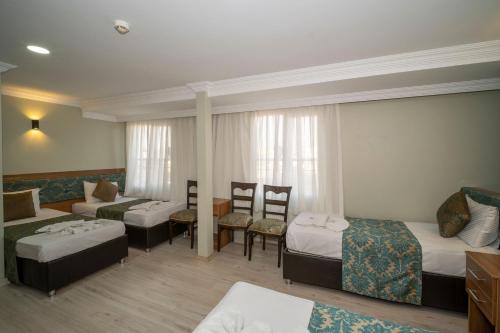 Hotel Simper - image 8