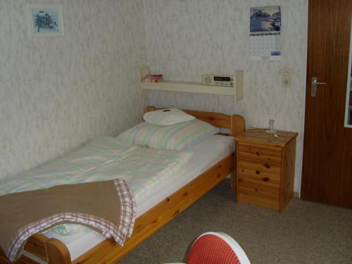 1 twin bed