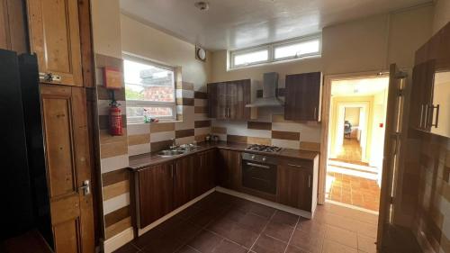 59 double room share bathroom & kitchen in 康普頓阿克斯