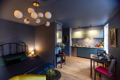Vintage Apartments , Free parking , Self check-in, Riga