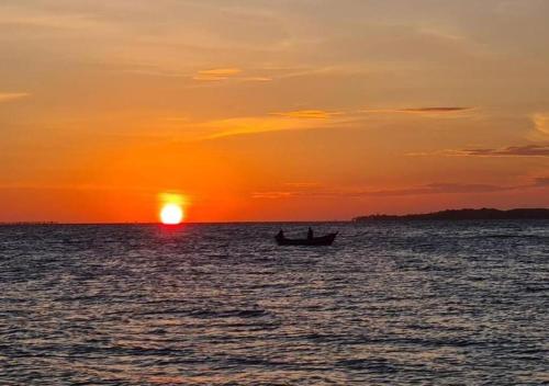 Utvendig, Casa de frente pra lagoa in Balneario das Conchas