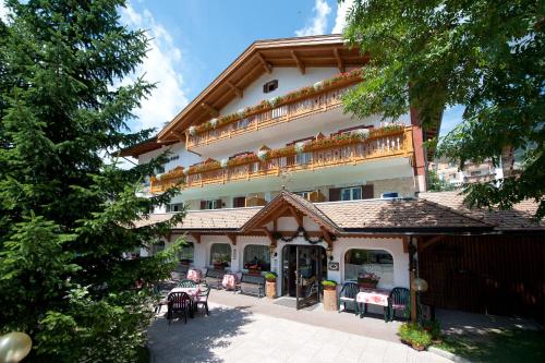 Hotel Cristallo - Campitello di Fassa