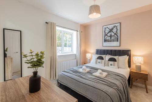 Spacious 5-Bedroom House in Nottingham in 諾丁漢市