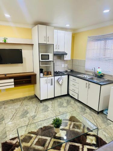 cuina, Sarahap Property in Alberton