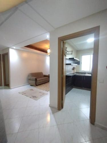 Appartement très propre lumineux en moyen standing a résidence klk darbouza, Casablanca (fotografie 5)