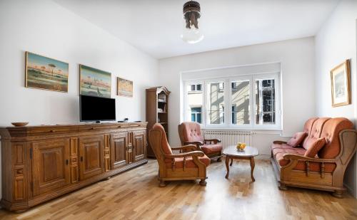 Apartment Gallery Room Type - Two-Bedroom Apartment Apartment Gallery Room Type - Two-Bedroom Apartment