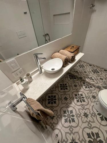 One-Bedroom Standard Apartment image 8