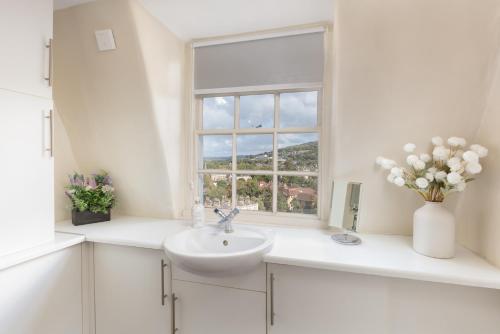 Lovely Georgian Loft in The Very Centre of Bath, Bath (photo 10)