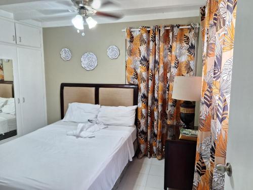 One-Bedroom Apartment room in Norms Near US Embassy